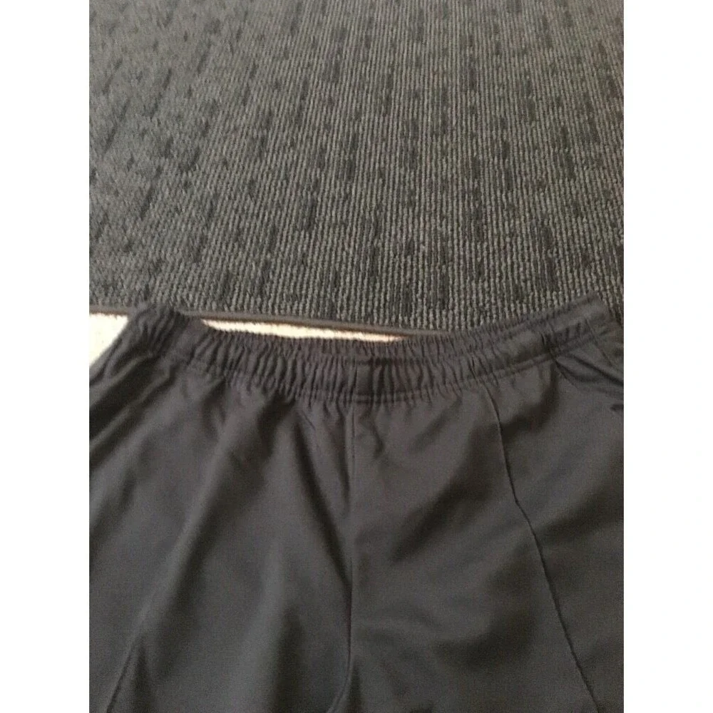 Nike Women's Black Athletic Capri Pants Pockets Size Medium